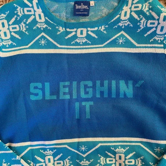 Three Olives Vodka "Sleighin' It" Ugly Christmas Sweater Men's Sz M Blue White - Picture 3 of 5